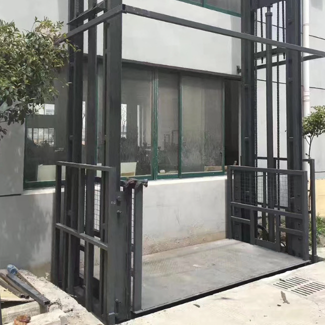 钢城5吨室外升降货梯